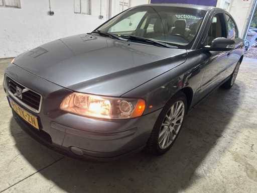 Volvo - S60 - 2.4 D5 Momentum - 92-TK-ZN