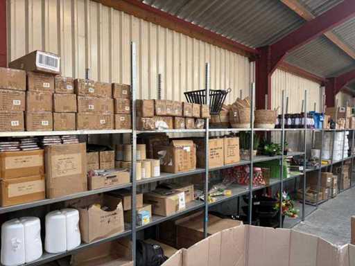 14 meter stelling met goederen