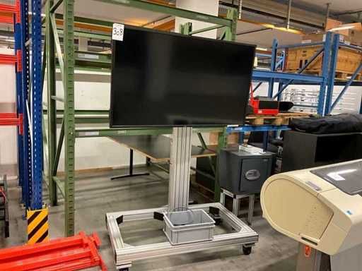 2010 NEC Multi Sync V552 LCD Monitor with Bracket Mobile