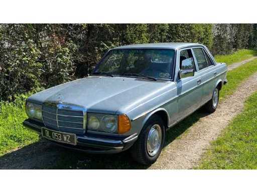 Mercedes 250 W123 Vintage Cars > 15