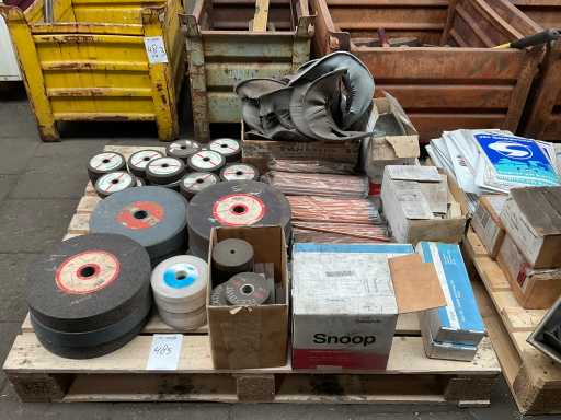 Partia kamieni szlifierskich i różnych