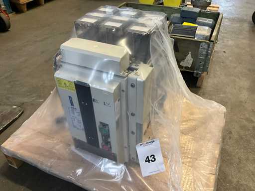 AEG ME 2007 H / III 2000 A Wyłącznik Circuit Circuit Off