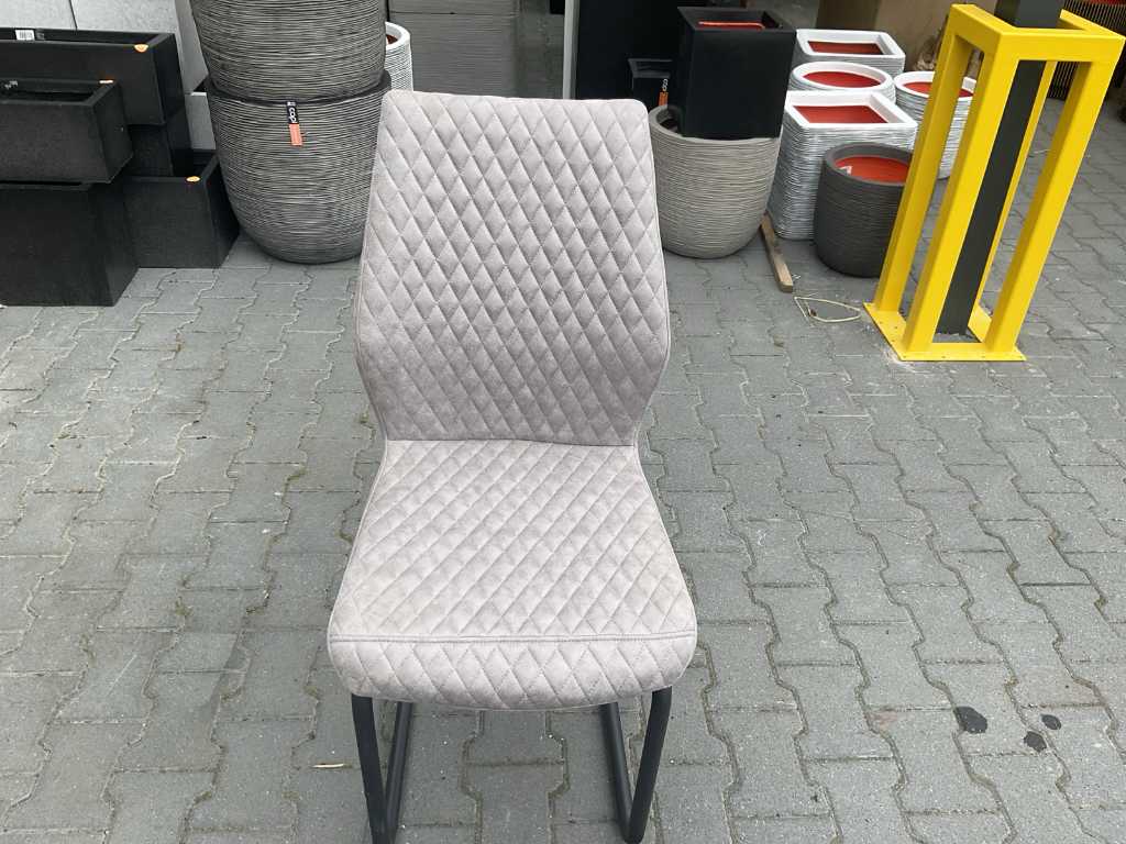 T/M Dining chairs new (6x)