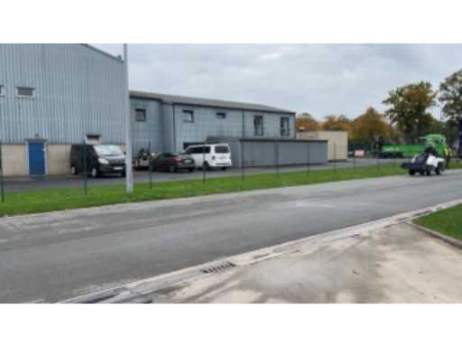 5cbd96a8-2955-4eed-8a77-a98ccf0f4591.mp4