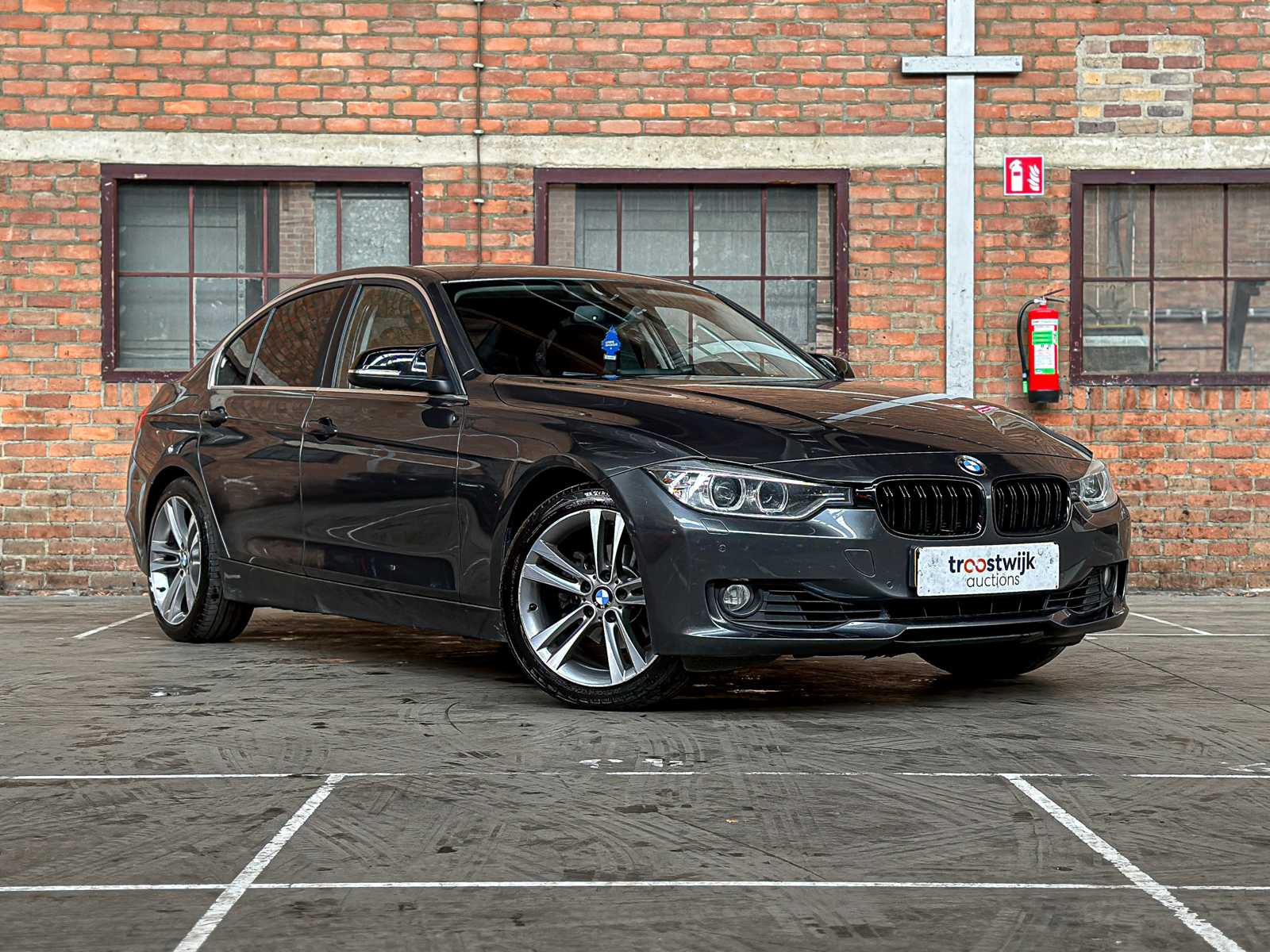 BMW 320i High Executive 184pk 2012 3-serie, 75-XGB-4