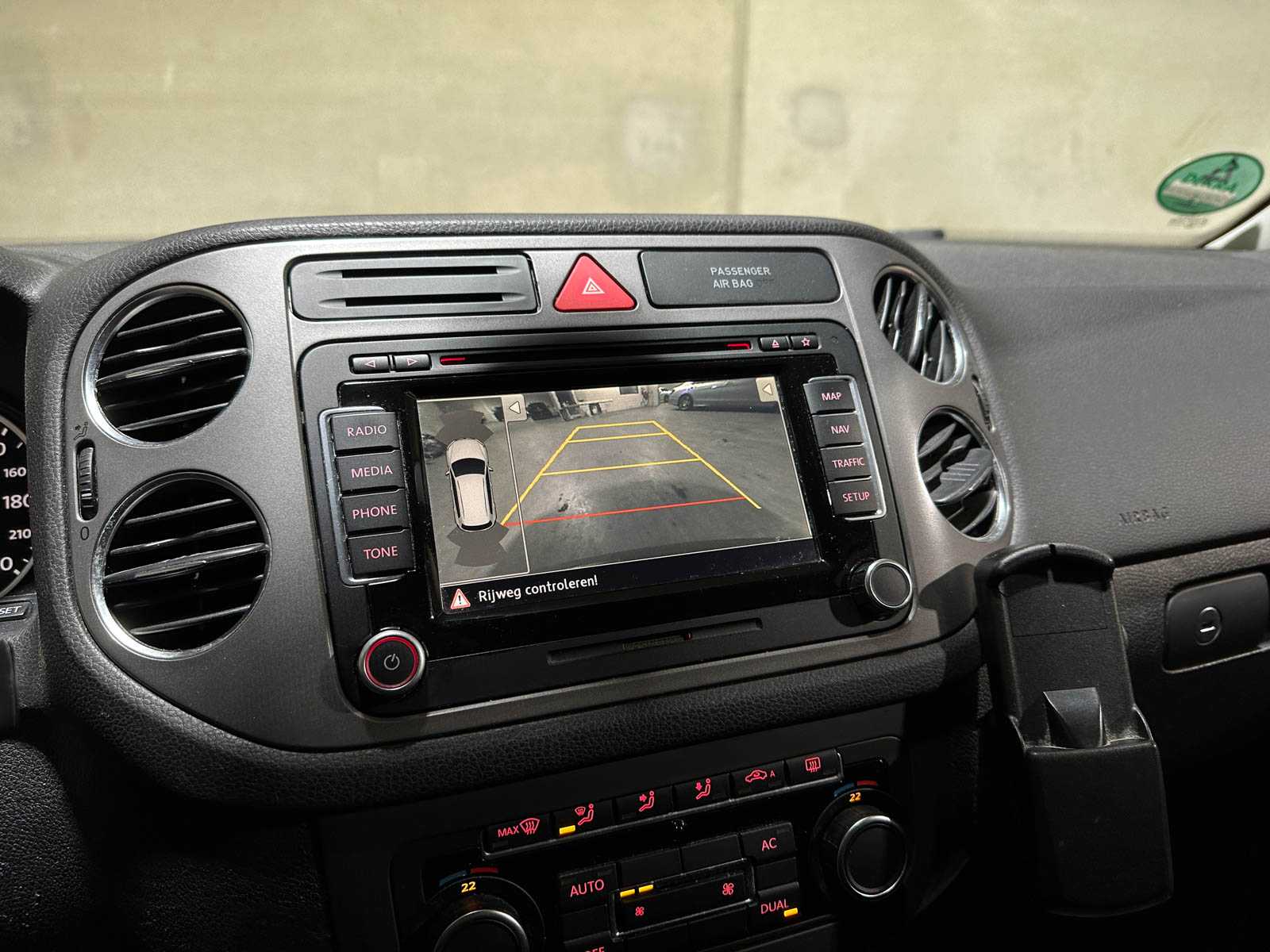 Volkswagen Tiguan 2.0 TDI Sport&&Style 4Motion 140pk 2011 (Origineel-NL), 74-PNH-9