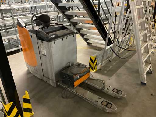 Still Electric Pallet Truck