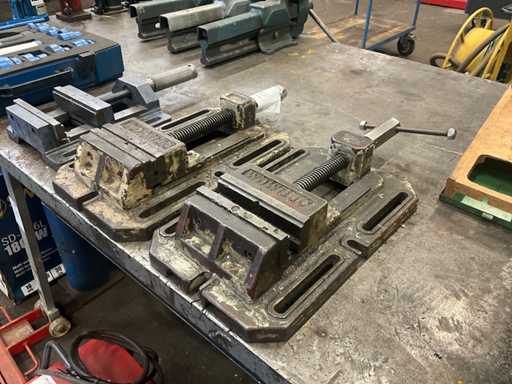 Machine vise (3x)