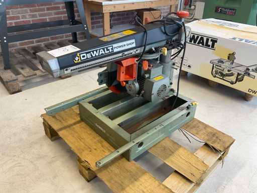 DeWalt Radialarm-Sägemaschine