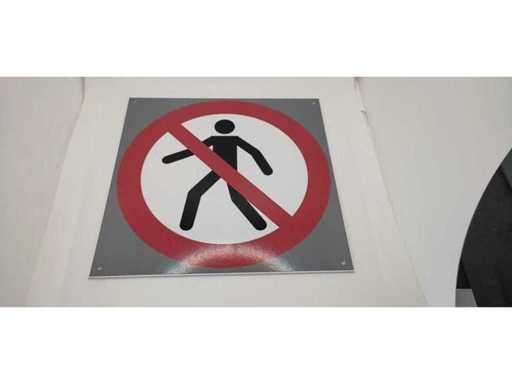 Sign - "No Passage" - square - 21x21 cm (10x)