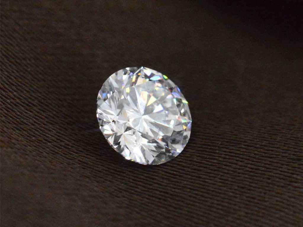 Diamant - 0,31 Karat Brillant (zertifiziert)