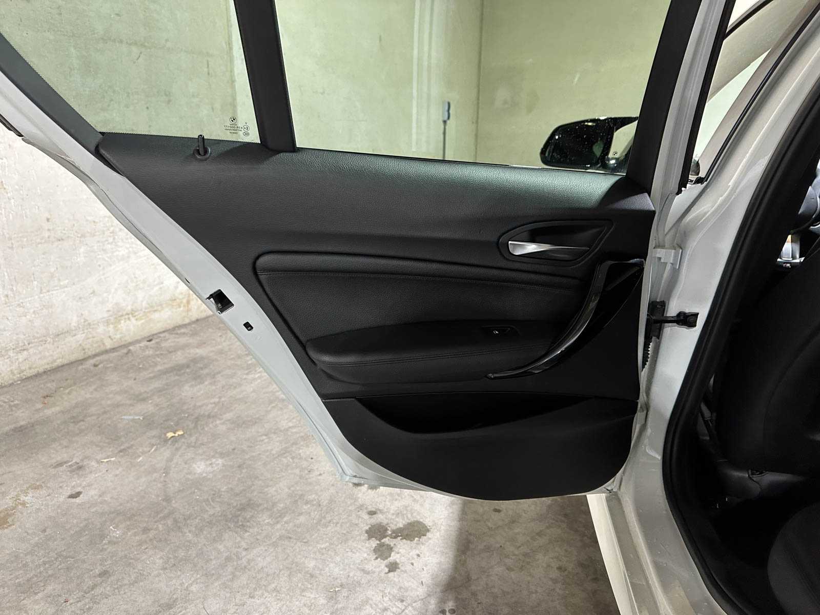 BMW 118i Edition M Sport Shadow High Executive 1-serie 134pk 2019, P-613-RT 