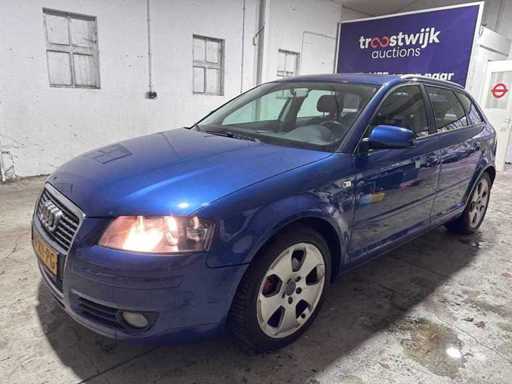 Audi - A3 Sportback - 2.0 FSI Ambition - 38-RV-PG
