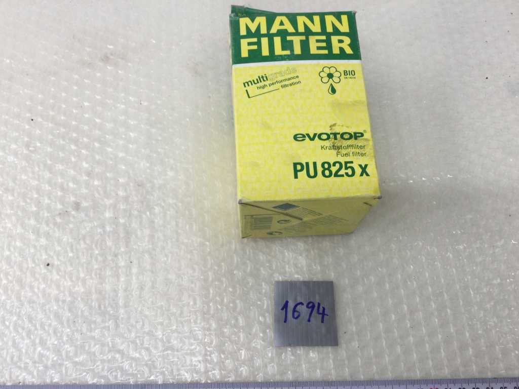 MANN-FILTER - PU 825 - Brandstoffilter - Diversen