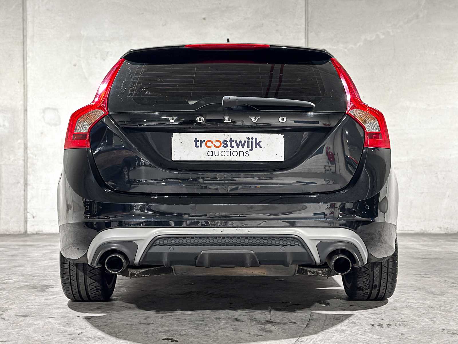 Volvo V60 1.6 T3 R-Design 150hp 2015, 5-ZTK-58