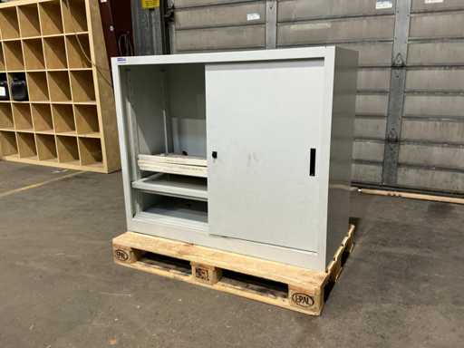 Dulap de atelier Moser