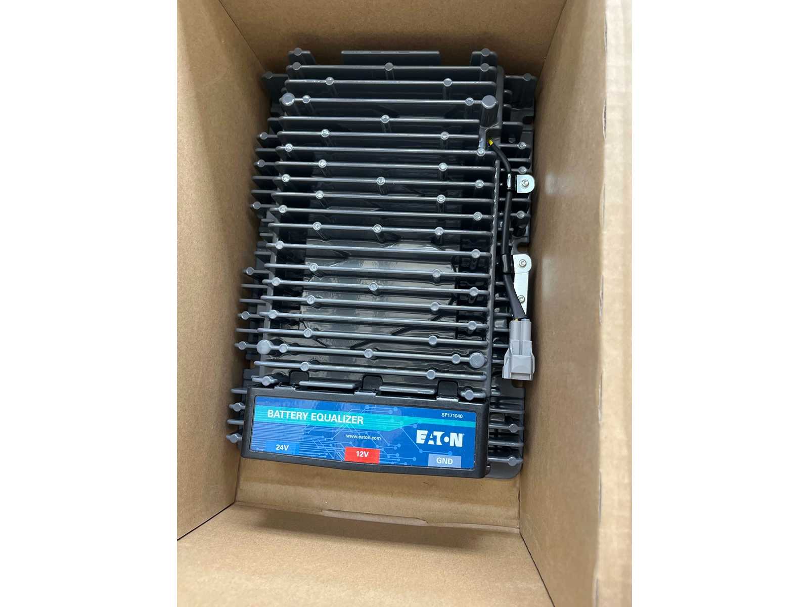 54x Eaton DC-DC Converter SP171041 – 24V/12V Voltage Converters