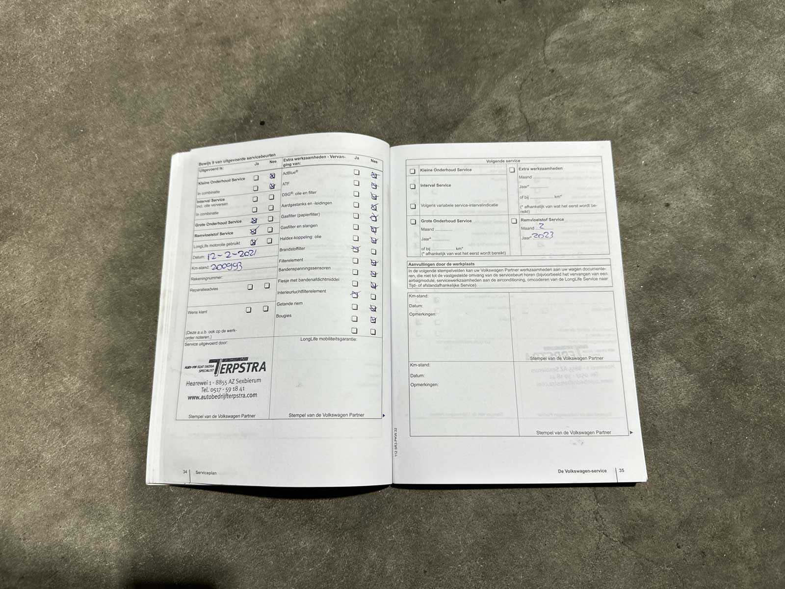 Volkswagen Tiguan 2.0 TDI Sport&&Style 4Motion 140pk 2011 (Origineel-NL), 74-PNH-9