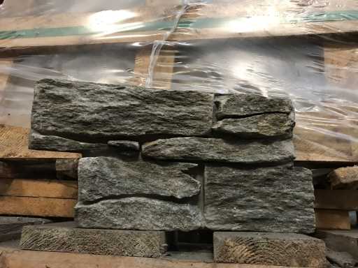 Grey Quarz corners  ca. 18,60 m2