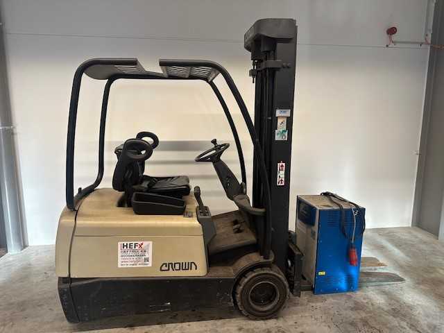 Crown – 1999 – Forklift