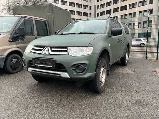 2015 Mitsubishi L200