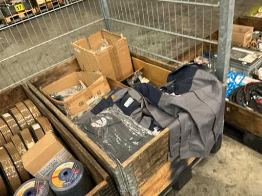 Batch of workwear
