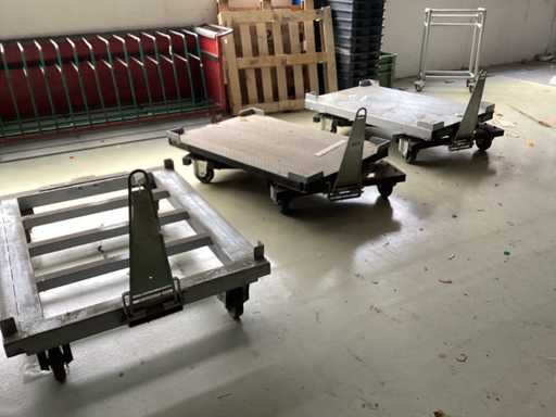 Internal transport trolleys (3x)