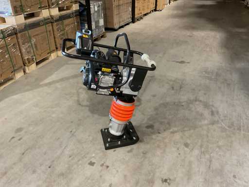 2025 - Compattatore a piastra vibratoria Daewoo DARM80