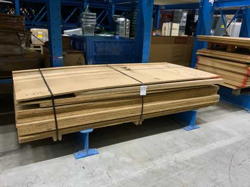 Spaanplaat ca 2500x1160mm (16x)