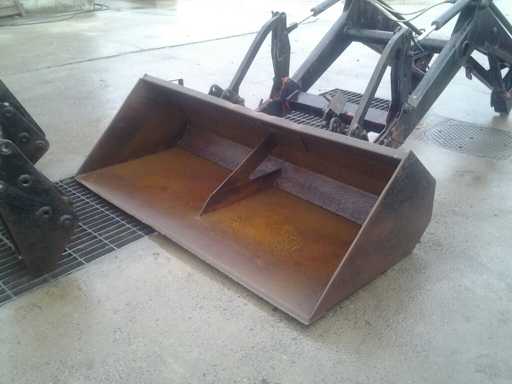 Agram - Front Loaders and Accesories