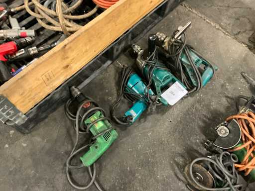 Electric drill (4x)