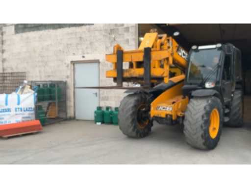 7ad362a4-dede-4b92-ab80-d1ed68a42176.mp4