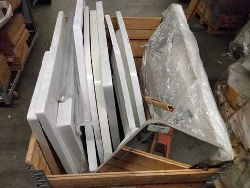 Palette voller Duschschalen