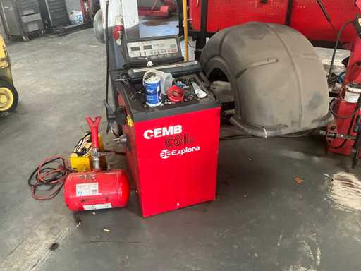 2 x banden balanceermachine met toebehoren