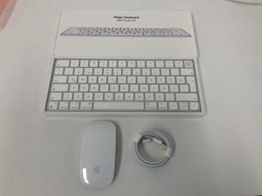 Apple - Clavier Magic A2449 (turc) avec identifiant tactile + souris Magic A1657
