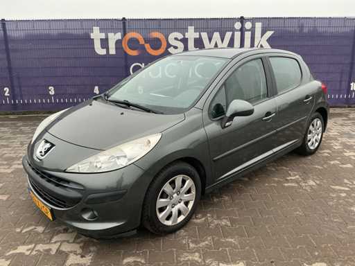 2007 - Peugeot - 207 - 1.4-16V Color-line - Personenauto