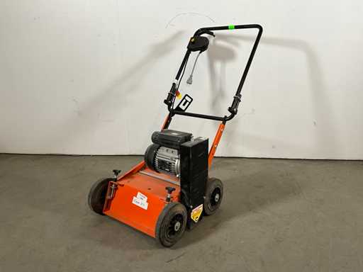 2019 Eliet E 401 Electric Verticuteermachine - 400mm