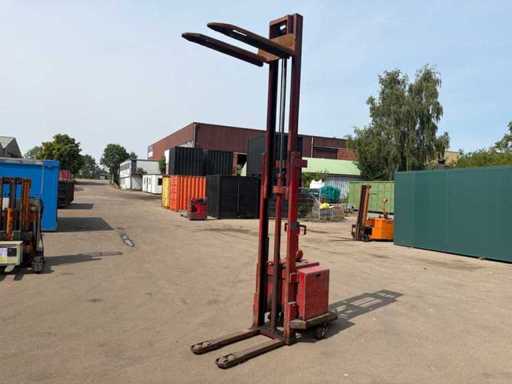 BT 10 Stacker