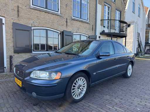 Volvo S60 2.4 Kinetic Automatic 57-RF-NG