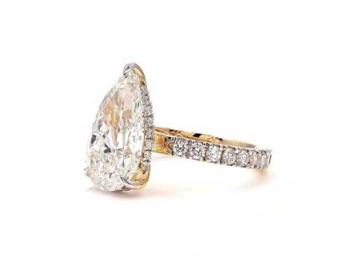 18-Karat-Gelbgoldring mit 5,81 Karat. Diamant