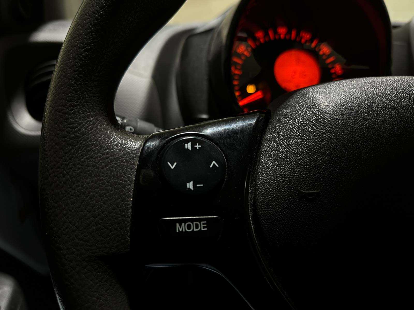 Peugeot 108 1.0 e-VTi Active 72pk 2021 (Origineel-NL), N-569-KN