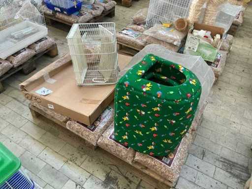 Stock of various accessories for animals