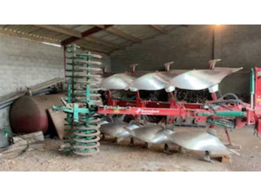 cf730639-09f8-4c14-be72-34eb16f1e5e1.mp4