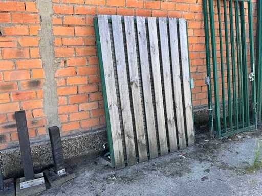 Double swing gate