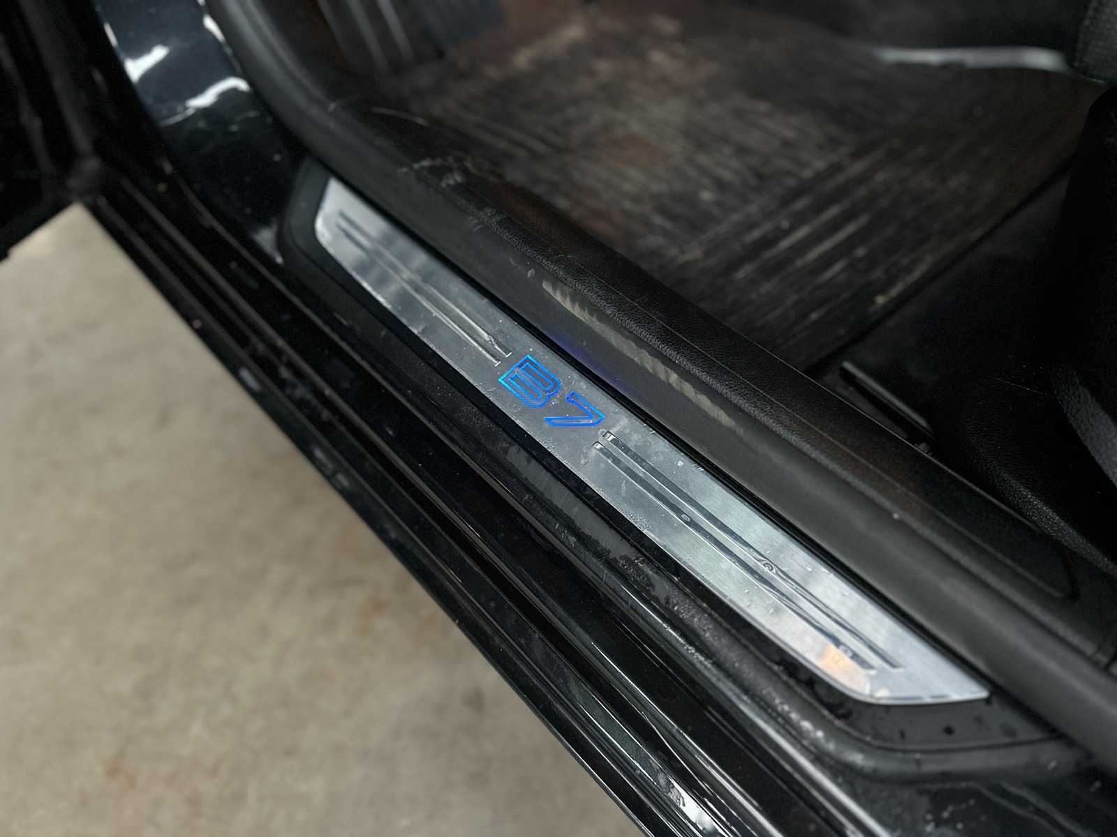 BMW Alpina B7 V8 507pk 2011