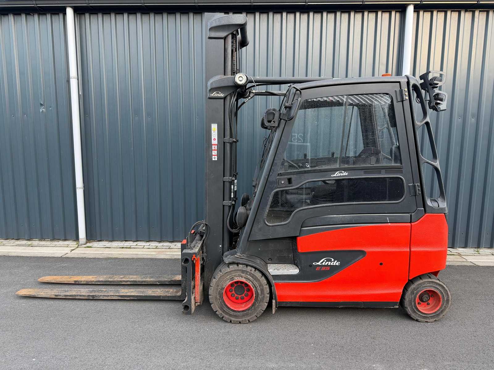 2015 Linde E35 HL-01 Forklift