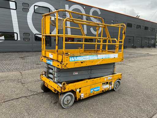 Aufrechte elektrische Scherenhebebühne