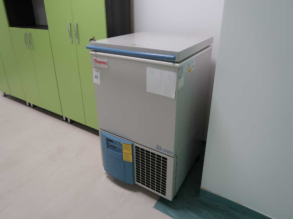Thermo Scientific - F400 SAEV TS - Laboratory refrigerator