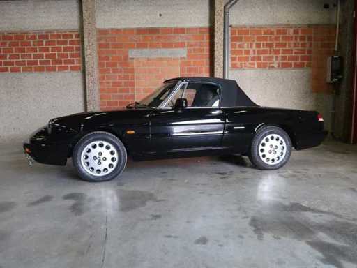 Alfa Romeo - Spider - Classic cars >15