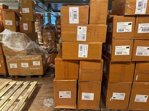 Décoration de fête, valeur de vente au détail 3 500 €